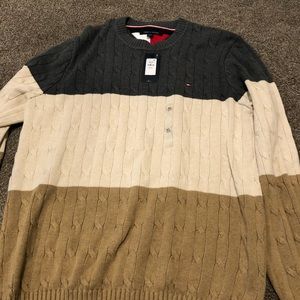 Tommy Hilfiger Sweater.